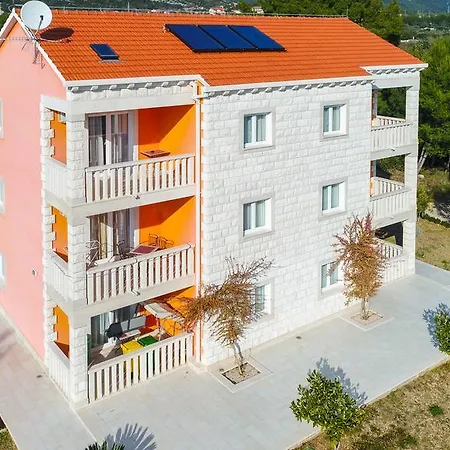 Apartman Viktoria *